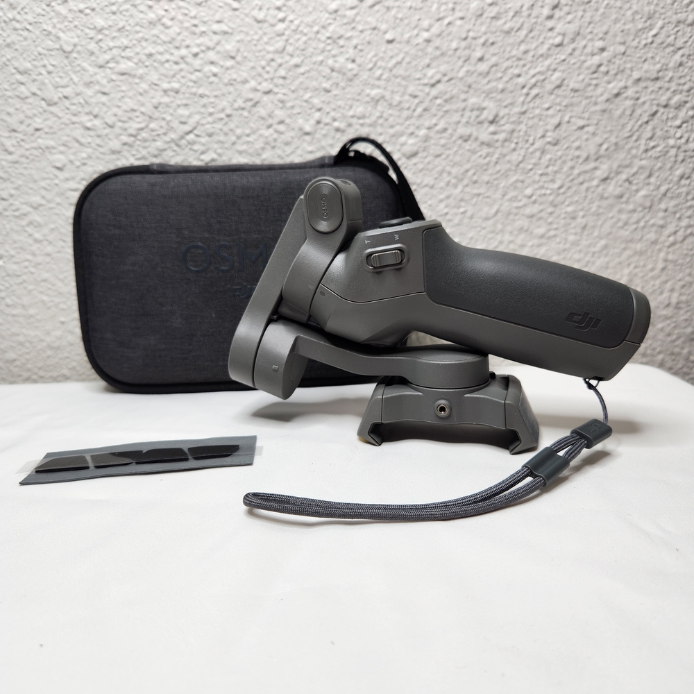 DJI Osmo 3 Smartphone Handheld Gimbal Stabilizer Gray w/ Original Carrying Case